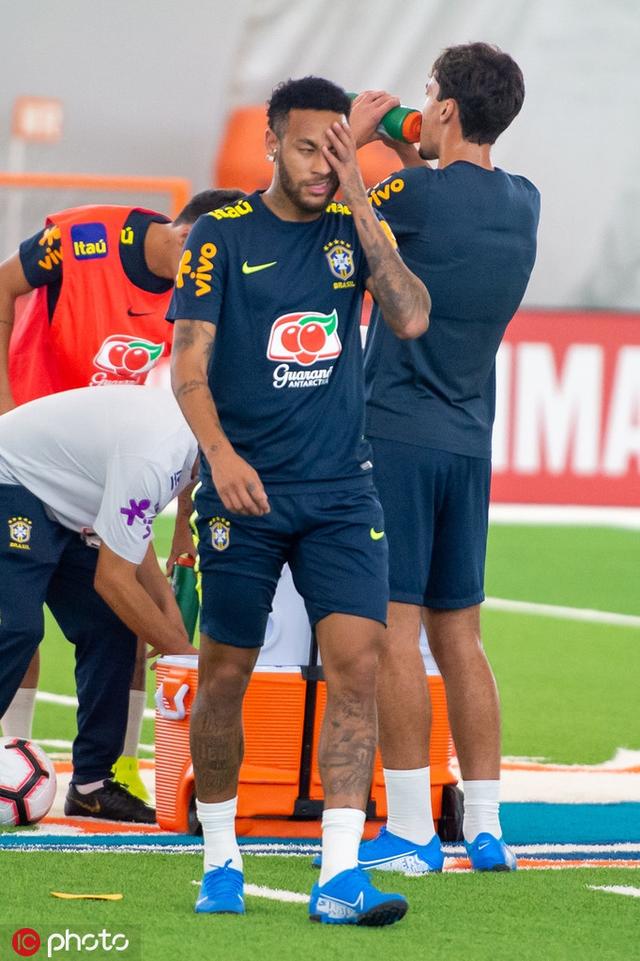 主刀医生的 主刀医生的