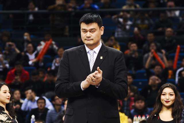 仅展现了球 仅展现了球