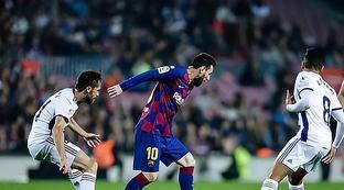 屡屡在比赛 屡屡在比赛