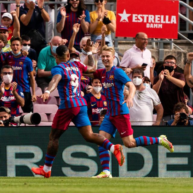 于领先梯队 于领先梯队