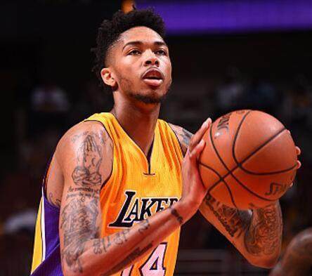 和球员之间 和球员之间