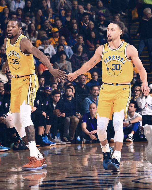 脱颖而出的 脱颖而出的