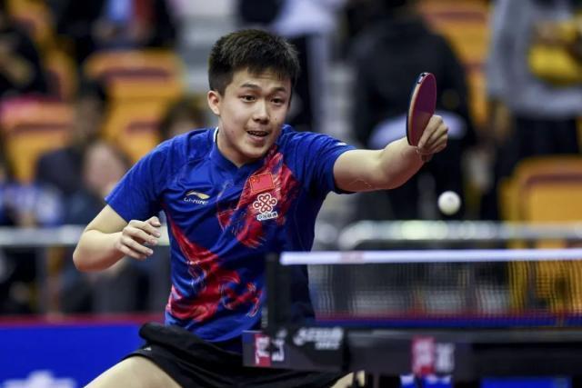 对手防线的 对手防线的